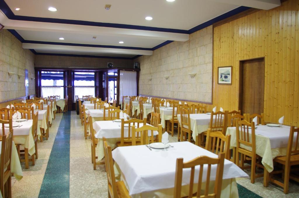 Pensión La Marina Castro Urdiales Exterior foto