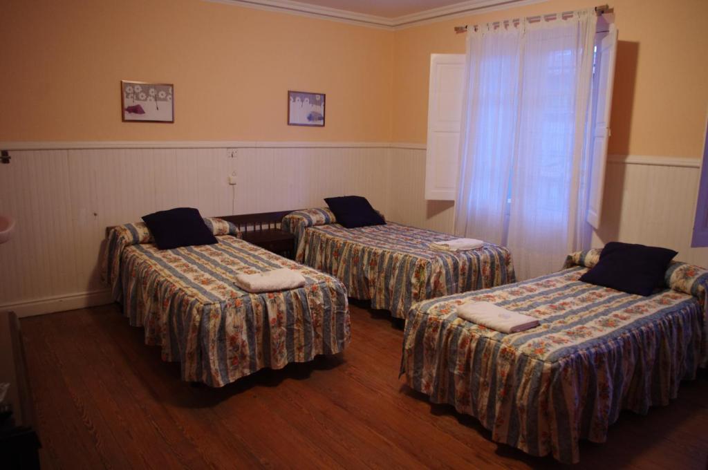 Pensión La Marina Castro Urdiales Quarto foto
